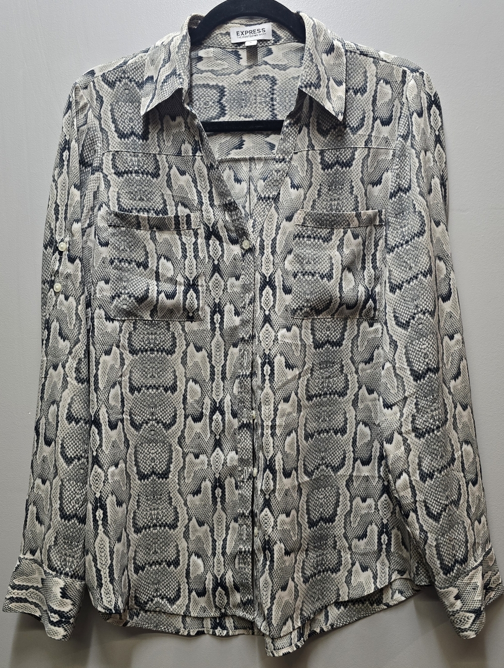Express Portofino Womens Medium Button Blouse Shirt White Gray Snake Skin Print